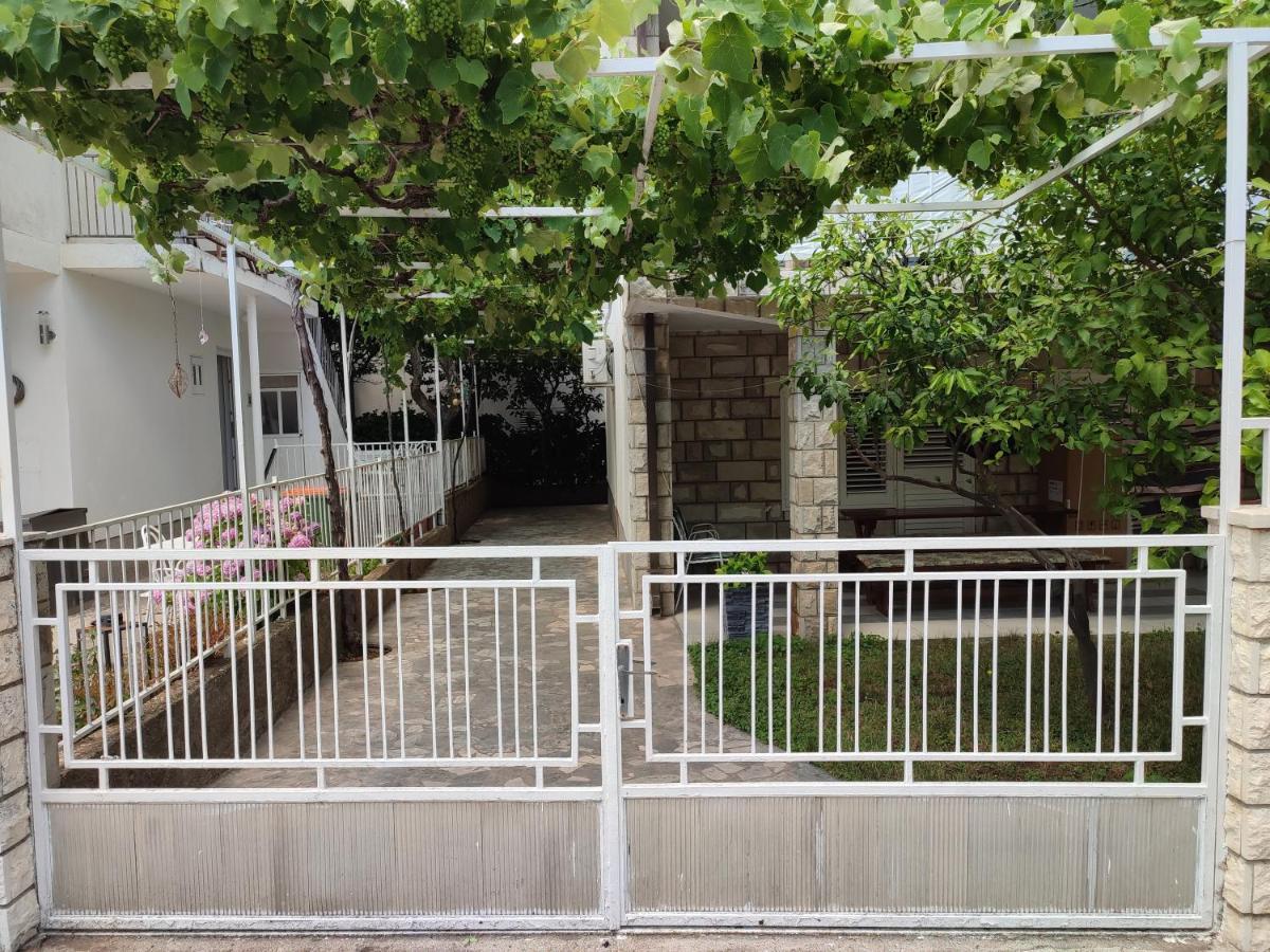 Apartments By The Sea Podaca, Makarska - 2576 Экстерьер фото